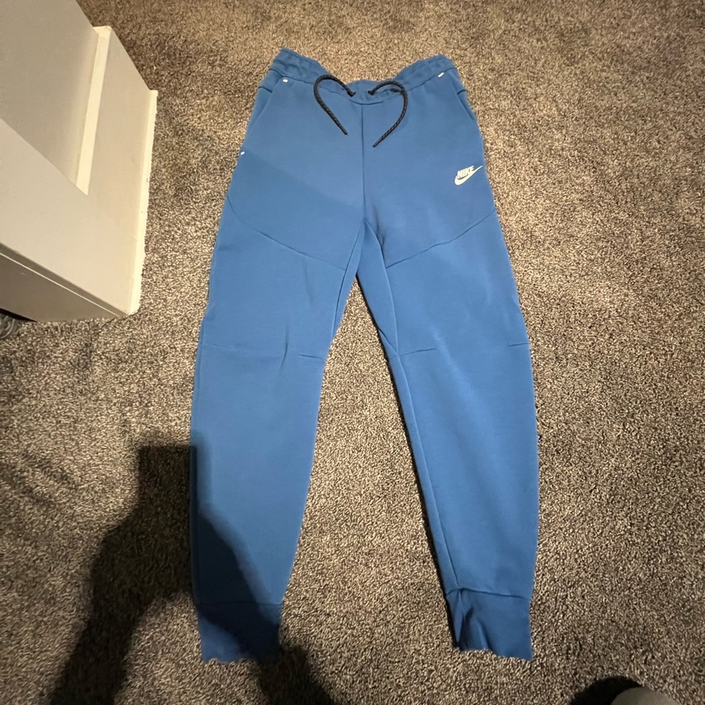 Nike mens tech pants